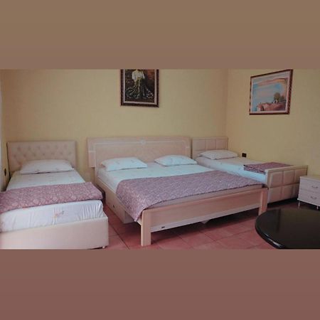 Alen Bar Hotel Tirana Extérieur photo
