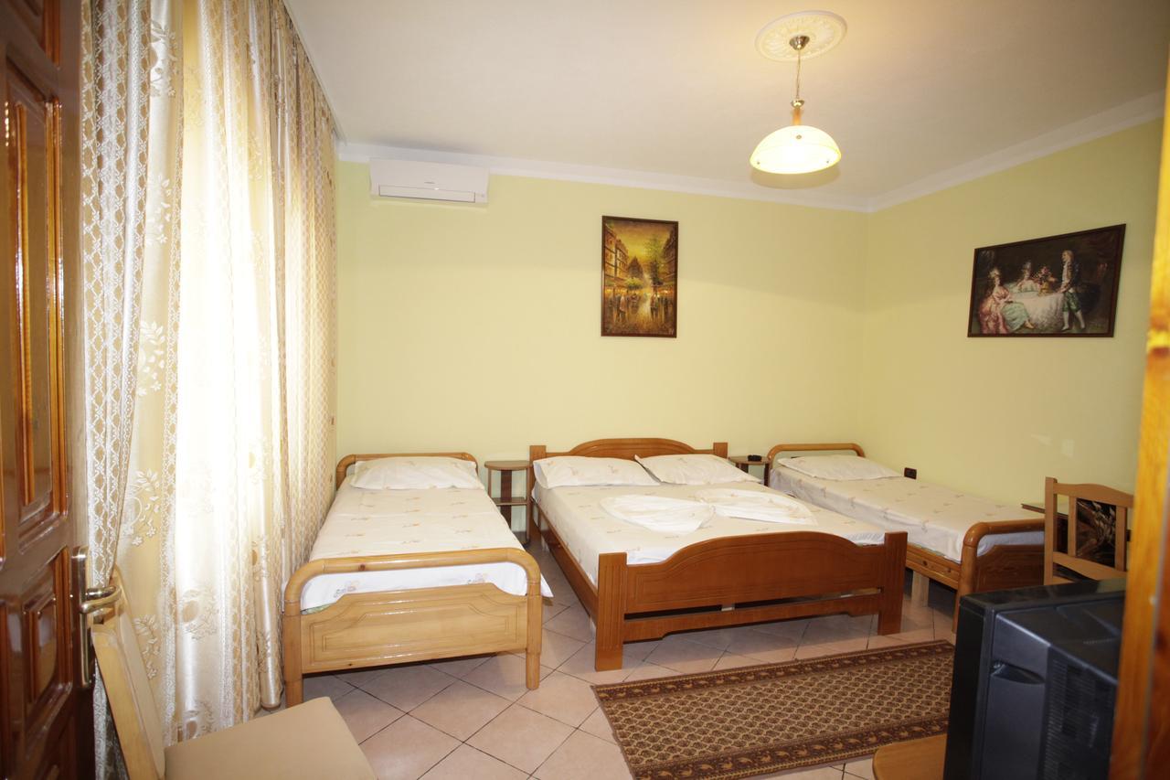 Alen Bar Hotel Tirana Extérieur photo